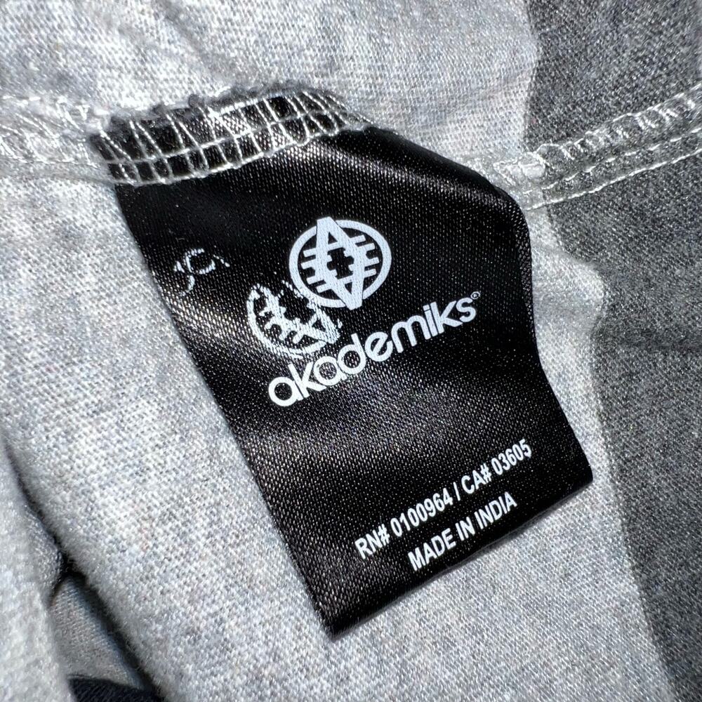 akademiks Mens T Shirt Top Short Sleeve Striped Gray Black White V Neck 3XL - Picture 9 of 10